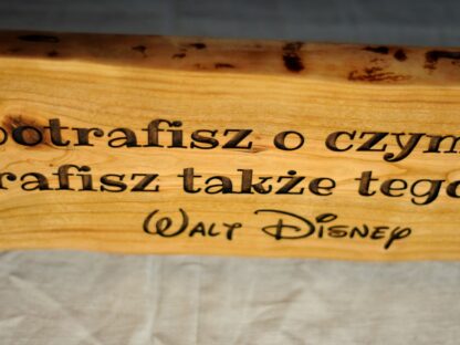 deska z cytatem Walta Disneya